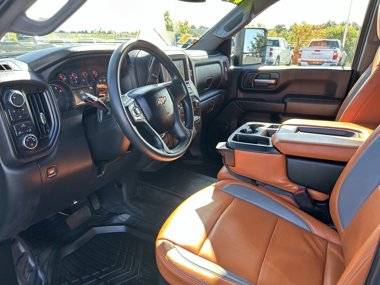 Used 2025 Chevrolet Silverado 2500 W/T AWD/4WD image 25