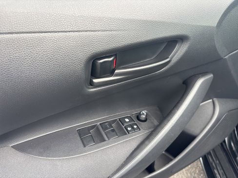 Used 2023 Toyota Corolla LE image 20