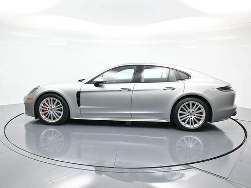 Used 2020 Porsche Panamera GTS image 23