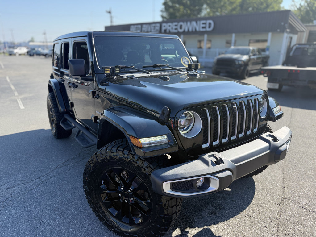 Used 2021 Jeep Wrangler Unlimited Sahara w/ Cold Weather Group AWD/4WD image 13