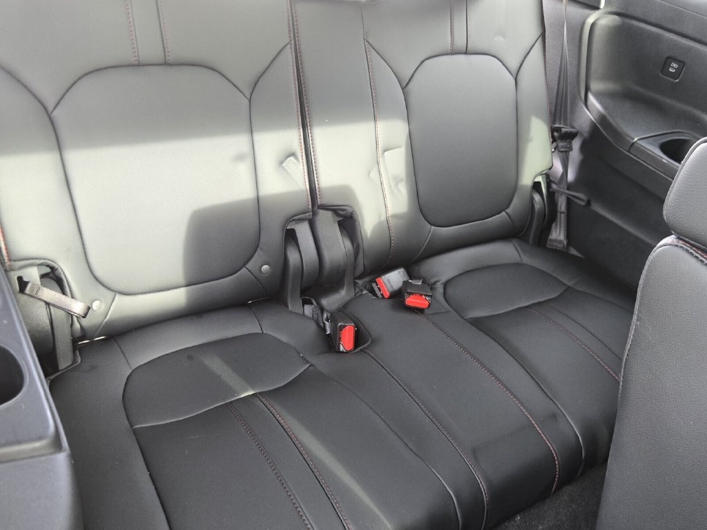 Certified 2025 Honda Pilot Black Edition image 19