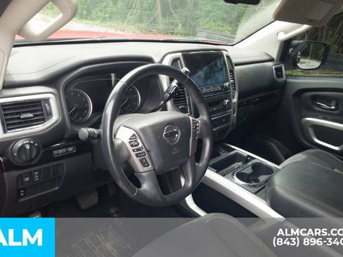 Used 2021 Nissan Titan SV w/ SV Convenience Package RWD image 5