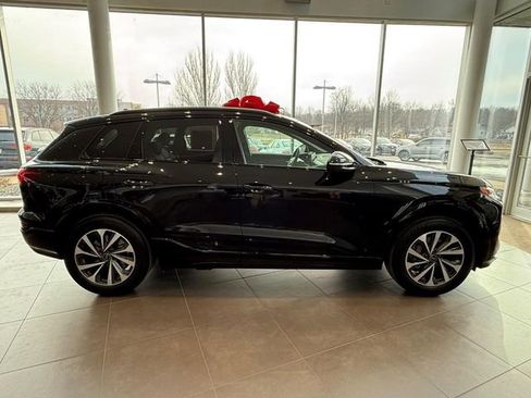 Certified 2025 Audi Q6 e-tron Premium w/ Convenience Package image 2