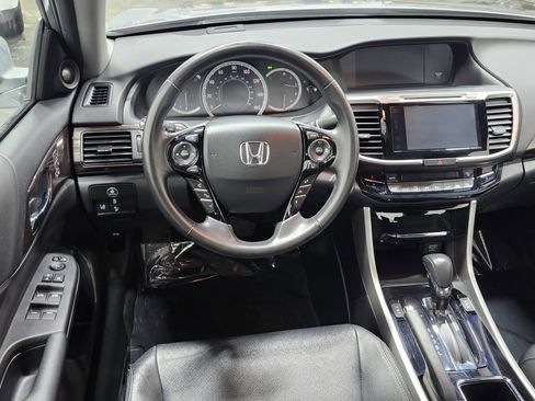 Used 2017 Honda Accord EX-L image 26