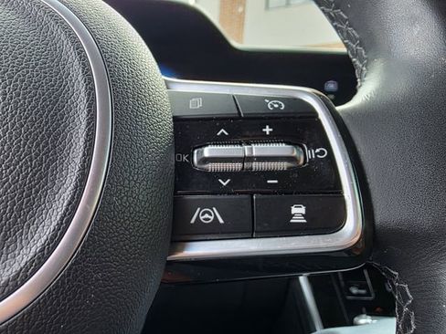 Used 2024 Kia Carnival SX FWD image 15