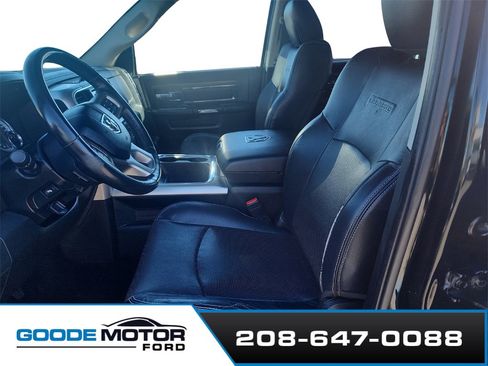 Used 2015 RAM 1500 Laramie w/ Convenience Group image 10