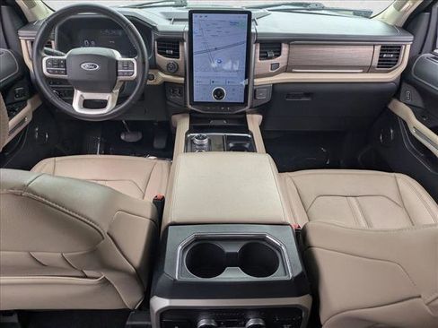 Used 2024 Ford Expedition Limited AWD/4WD image 16