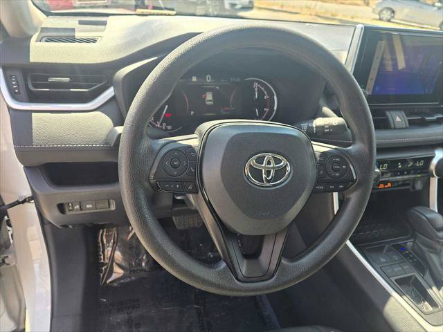 Used 2024 Toyota RAV4 XLE FWD image 24