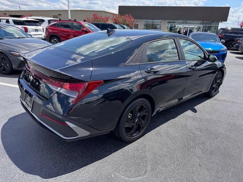 Used 2026 Hyundai Elantra Sport FWD image 5