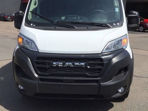 Used 2026 RAM ProMaster 2500 w/ Convenience Group FWD image 2