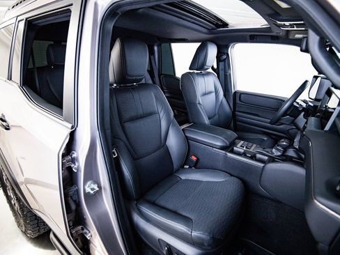 Used 2024 Toyota Land Cruiser image 28