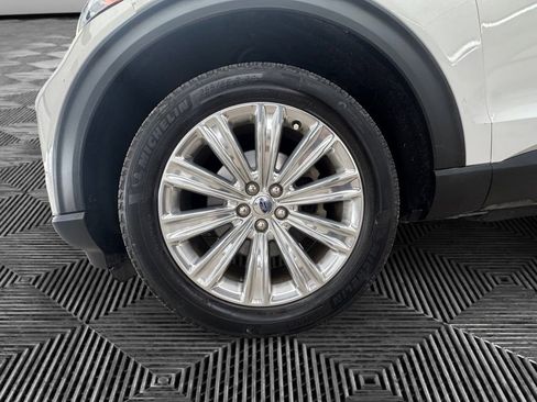 Used 2021 Ford Explorer Limited w/ Equipment Group 301A image 9