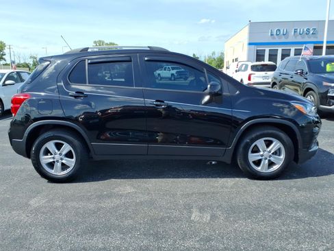 Used 2021 Chevrolet Trax LT w/ Driver Confidence Package FWD image 27