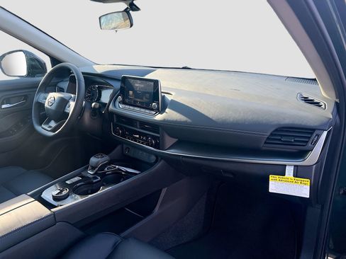 New 2026 Nissan Rogue SV image 30