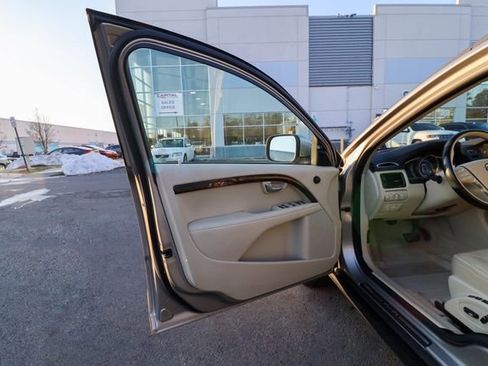 Used 2016 Volvo XC70 T5 Platinum image 35