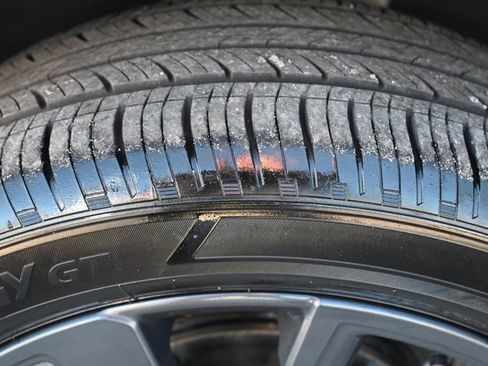 Used 2024 Chevrolet Equinox RS image 27