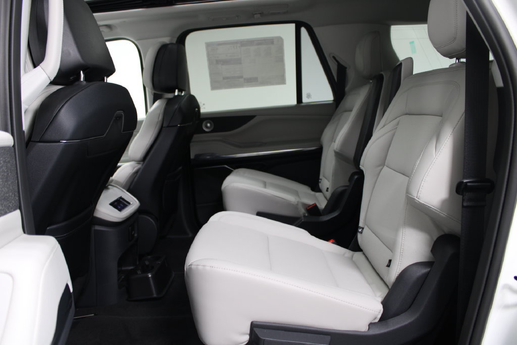 New 2026 Lincoln Navigator L Reserve AWD/4WD image 27
