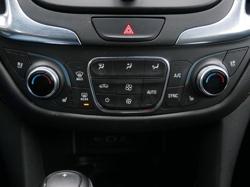 Used 2021 Chevrolet Equinox Premier image 23