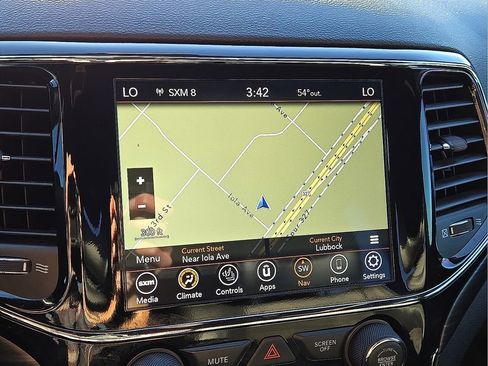 Used 2020 Jeep Grand Cherokee Altitude image 28