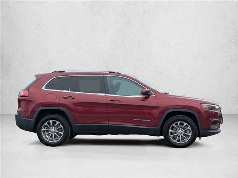 Used 2019 Jeep Cherokee Latitude Plus w/ Cold Weather Group image 4