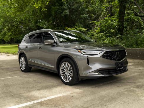 Used 2023 Acura MDX SH-AWD w/ Advance Package image 2