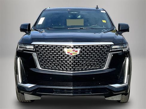 Certified 2022 Cadillac Escalade Luxury image 3