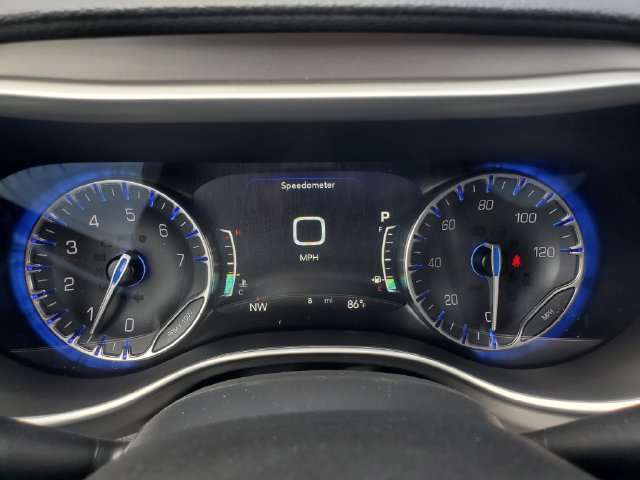 New 2027 Chrysler Pacifica Select AWD/4WD image 12