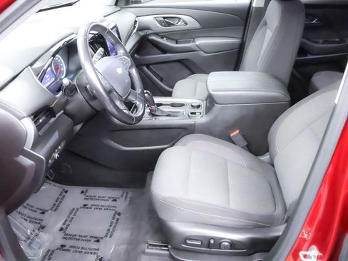 Used 2020 Chevrolet Traverse LT image 5