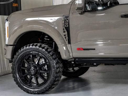 Used 2026 Ford F450 Platinum AWD/4WD image 12