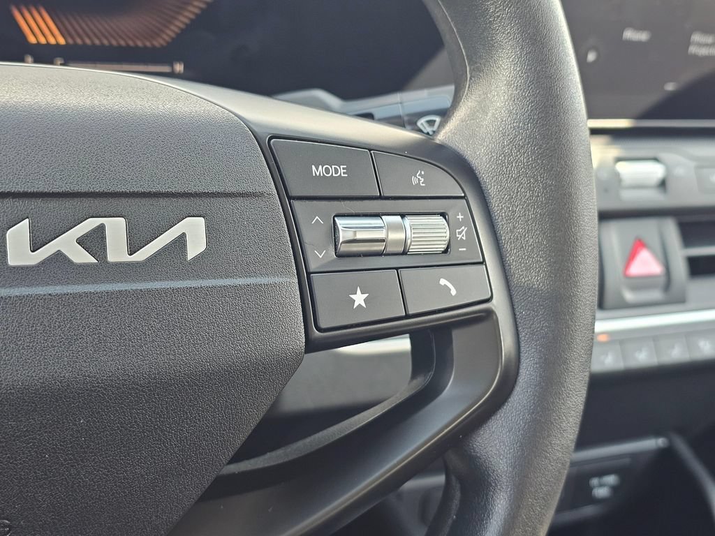 Used 2025 Kia K4 FWD image 26