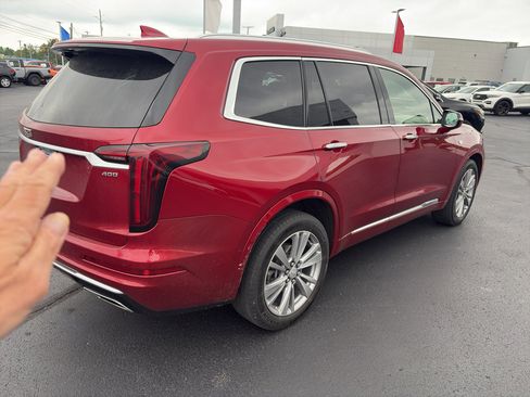 Used 2023 Cadillac XT6 Premium Luxury w/ Platinum Package AWD/4WD image 3