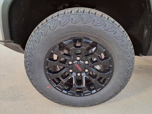 New 2026 GMC Canyon Elevation w/ Convenience Package image 21