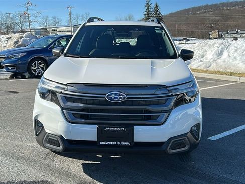 Used 2025 Subaru Forester Limited image 2