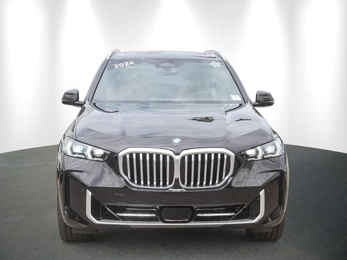Used 2024 BMW X5 xDrive40i w/ Premium Package AWD/4WD image 2