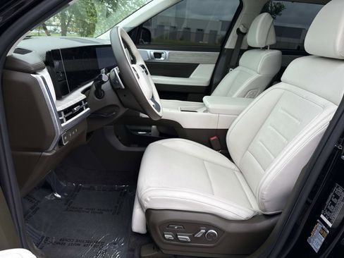 Used 2025 Hyundai Santa Fe Calligraphy image 24