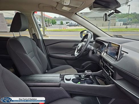 Used 2024 Nissan Rogue S AWD/4WD image 18