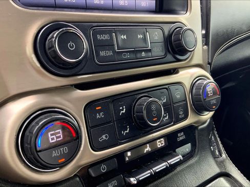 Used 2016 GMC Yukon XL Denali w/ Open Road Package RWD image 32