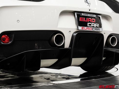 Used 2015 Ferrari 458 Speciale Coupe RWD image 26
