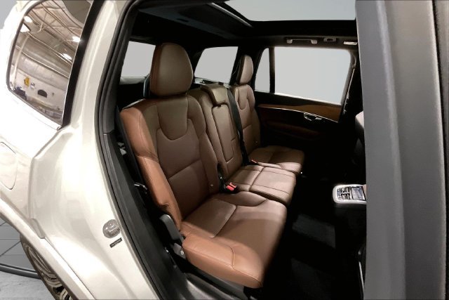 Certified 2024 Volvo XC90 B5 Plus w/ Protection Package Premier AWD/4WD image 30