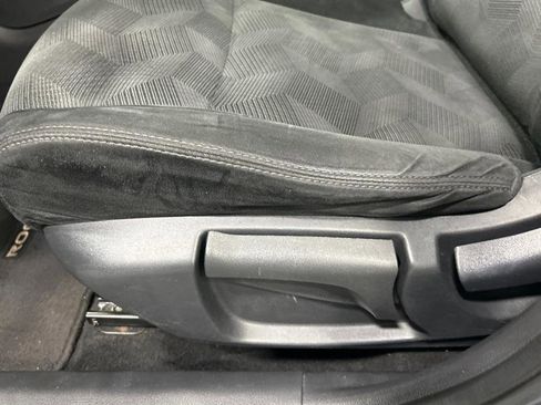 Used 2014 Nissan Rogue S image 14