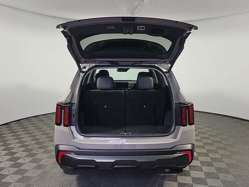 Used 2024 Kia Sorento X-Line EX image 6