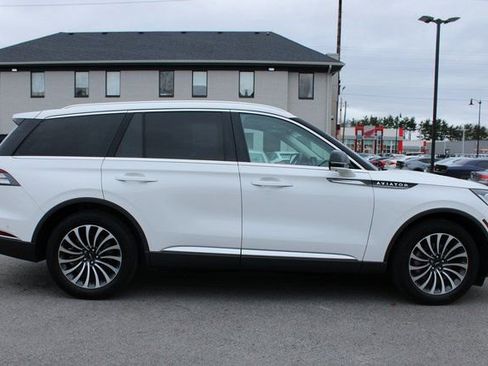 Used 2023 Lincoln Aviator Reserve w/ Elements Package Plus image 5