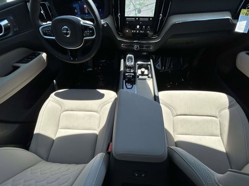 New 2026 Volvo XC60 B5 Core w/ Climate Package AWD/4WD image 13