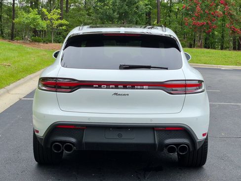 Certified 2026 Porsche Macan AWD/4WD image 28