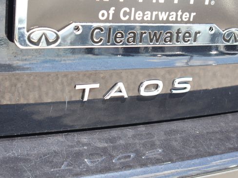 Used 2022 Volkswagen Taos SE w/ IQ.Drive SE Package AWD/4WD image 8