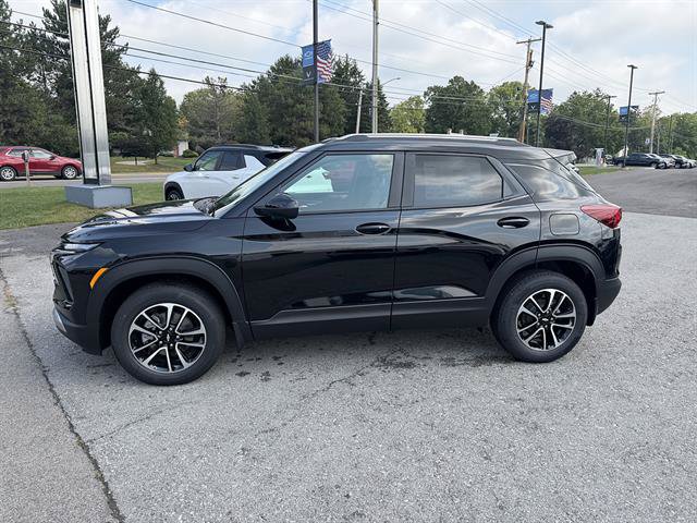 New 2026 Chevrolet TrailBlazer LT w/ Convenience Package AWD/4WD image 2