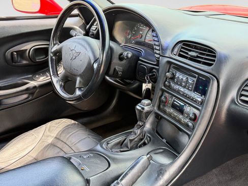 Used 2003 Chevrolet Corvette Convertible w/ Preferred Equipment Group1 RWD image 53