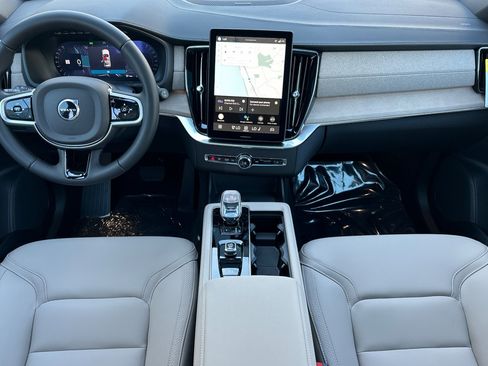 New 2026 Volvo XC90 B5 Plus image 11