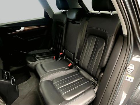 Certified 2023 Audi Q5 2.0T Premium w/ Convenience Package AWD/4WD image 21