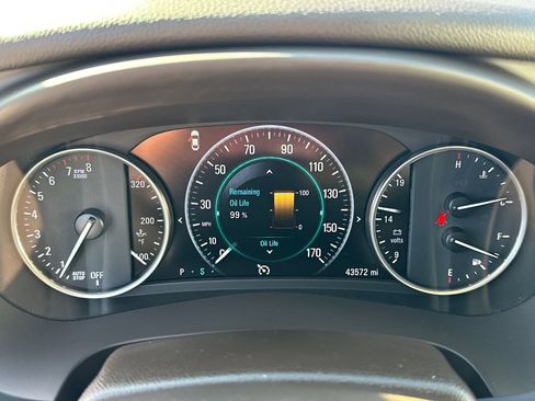 Used 2017 Buick LaCrosse Essence image 27